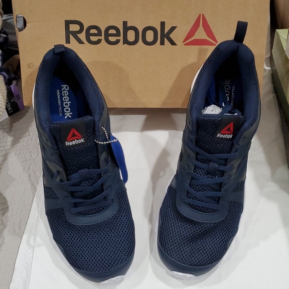 Reebok Run Supreme 2.0 MT Sneakers NWT - Picture 1 of 7